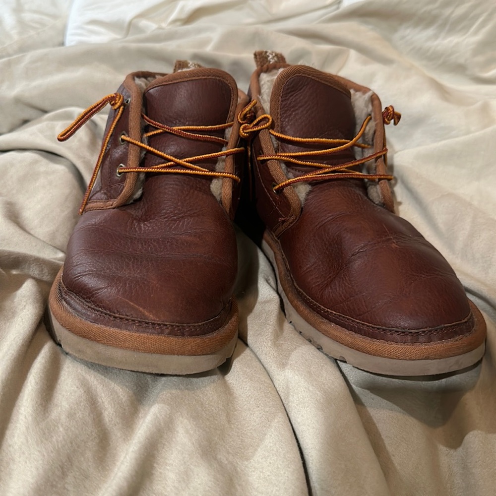 Men’s Ugg Desert boots size 9